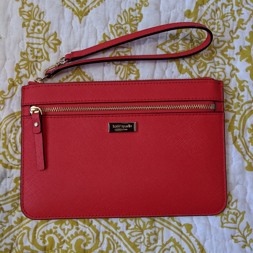 Kate Spade Tinie Wristlet